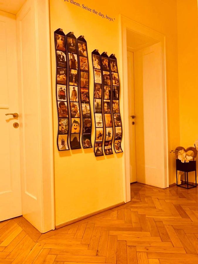 Cinematheque Ultracentral Apartment Sibiu Esterno foto